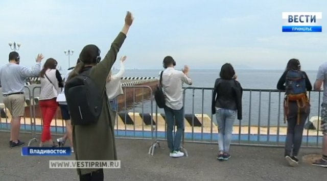 Владивостокцы научились разговаривать с морем