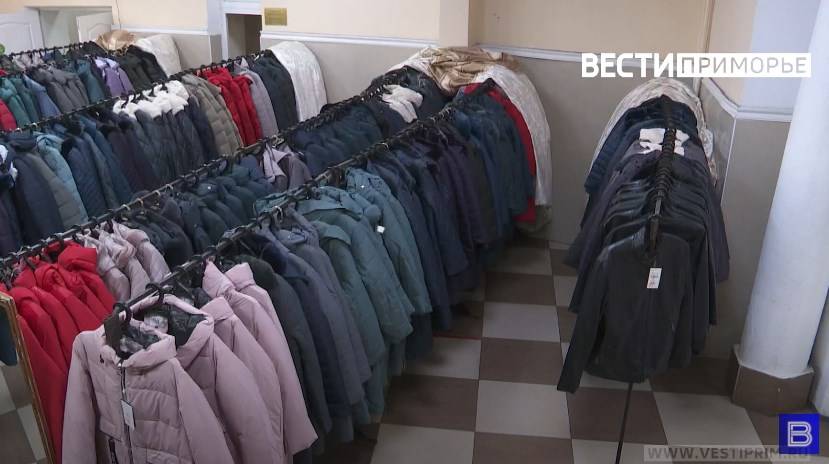Куртки, дубленки, пуховики - со скидкой до 50% предлагает выставка-продажа