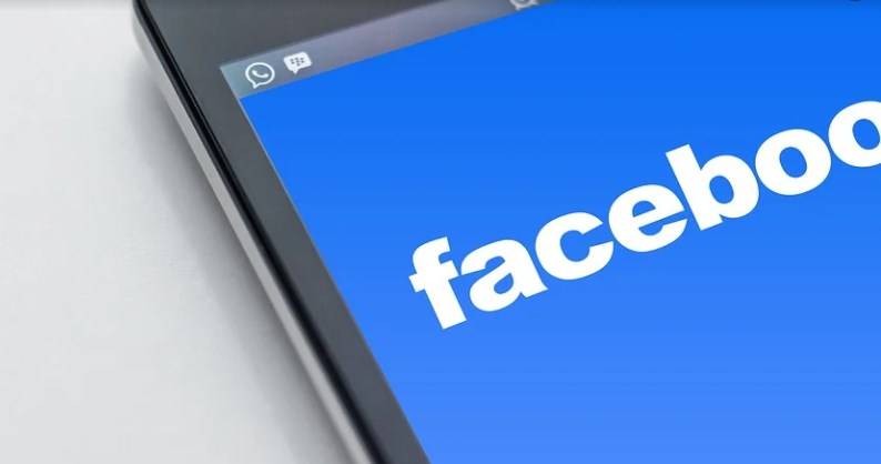 Роскомнадзор блокировал Facebook с 4 марта