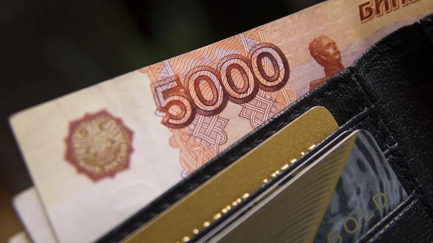 Еще одна платежная система останавливает денежные переводы в России