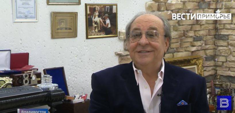 Ефим Звеняцкий: "Первый человек в театре -  это артист"