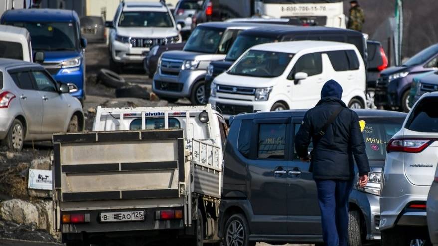Ажиотаж на рынке: Приморцы скупают японские автомобили