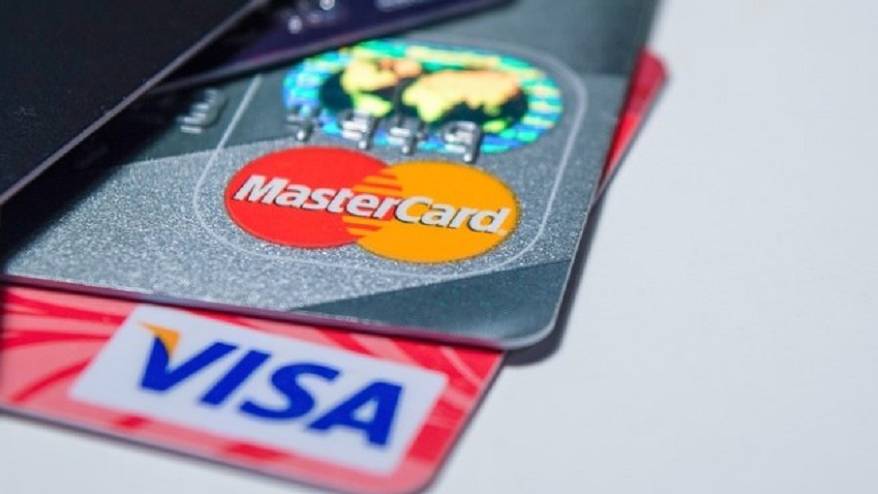 «Все, конец»: Visa и Mastercard не будут работать в России