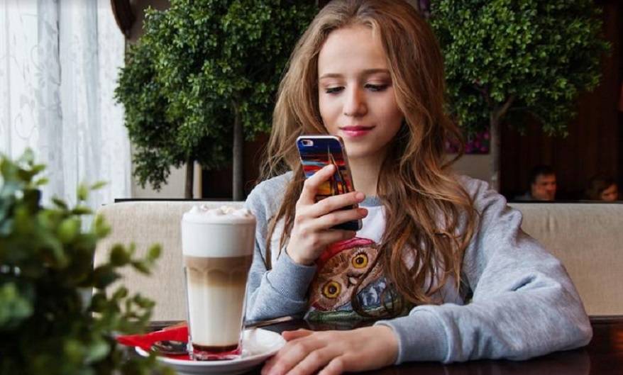 Аналог Google Play и App Store запустили в России