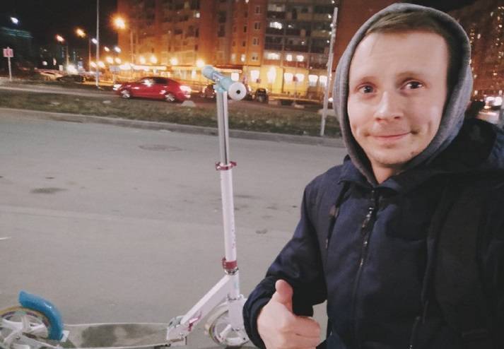 На самокате до Владивостока решил добраться житель Петербурга