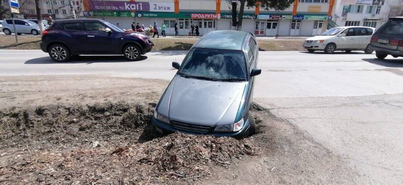 В Приморье водитель "под кайфом" зарулил в канаву: пострадала женщина