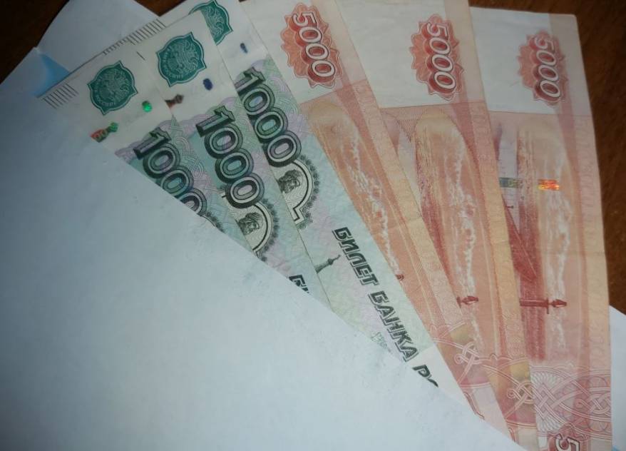 В Налоговой службе напомнили, чем грозят неформальная занятость и «серые» зарплаты
