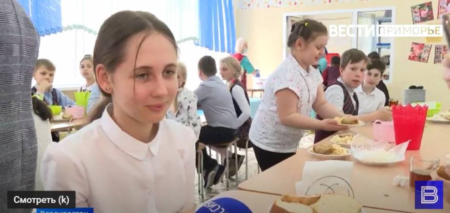 "Мясные котлеты и соленые огурчики": что хотят видеть учащиеся в меню школьных столовых?