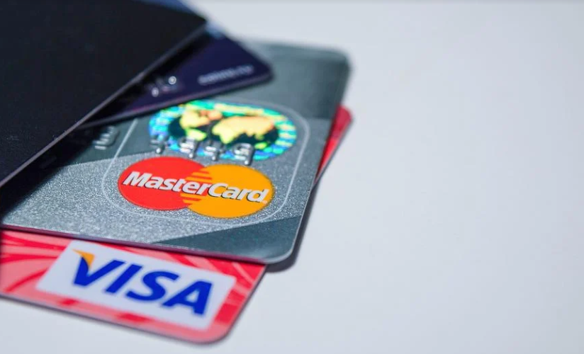 Эксперт рассказал, как может измениться ситуация с Visa и Mastercard