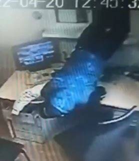 Дерзкое преступление попало на видео в Приморье