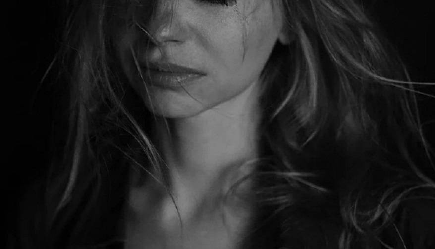 «Их было двое»: Женщина рассказала о происшествии во дворе многоэтажки «Их было двое»: Женщина рассказала о происшествии во дворе многоэтажки