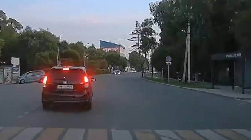 «Жутко смотреть на такое»: Ситуация на дороге ввела в недоумение очевидцев (видео) «Жутко смотреть на такое»: Ситуация на дороге ввела в недоумение очевидцев (видео)