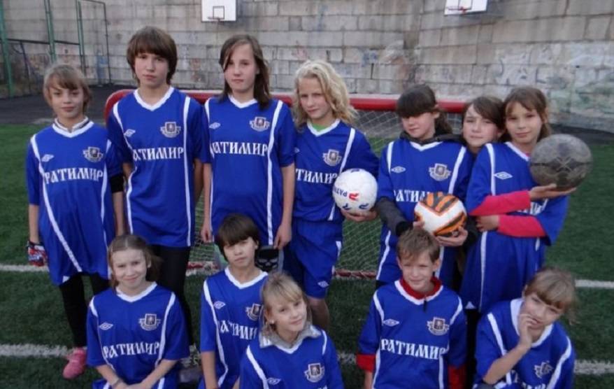 Футбольный клуб «Бригантина» приглашает девчонок в команду
