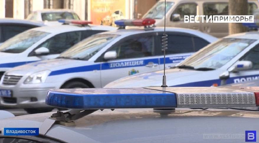 Дежурит ГИБДД, парковки нет: Что происходит на шаморовской трассе, обсуждают приморцы Дежурит ГИБДД, парковки нет: Что происходит на шаморовской трассе, обсуждают приморцы