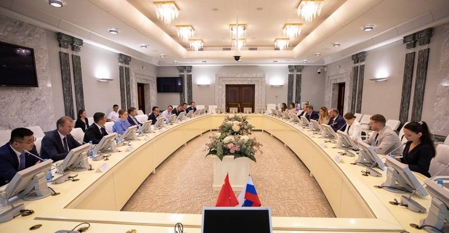 Китайским корпорациям предложили принять участие в строительстве Рудневского моста и школ