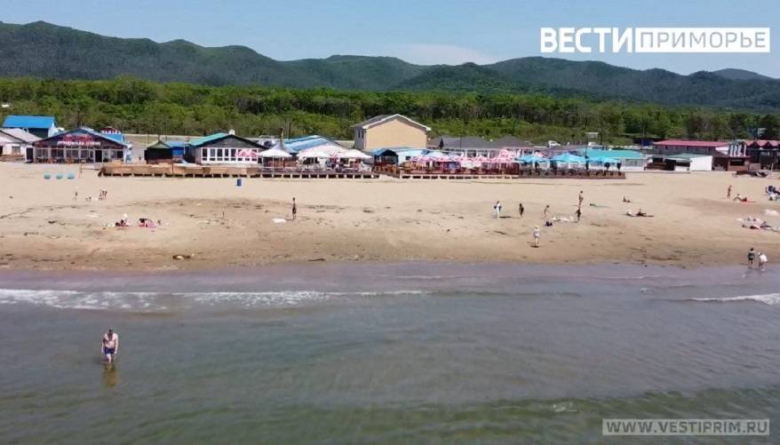 «Лежат по всей воде»: Приморцы недоумевают от увиденного на популярном пляже «Лежат по всей воде»: Приморцы недоумевают от увиденного на популярном пляже