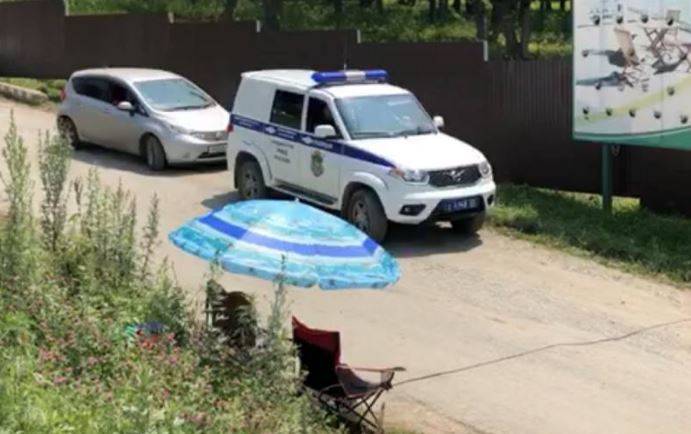 В Приморье идет "охота" на пляжных "захватчиков"