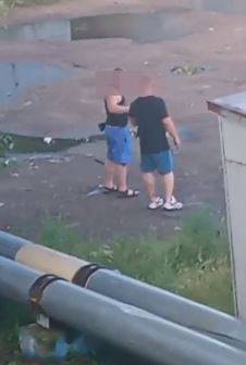 Двое парней устроили стрельбу в черте города в Приморье