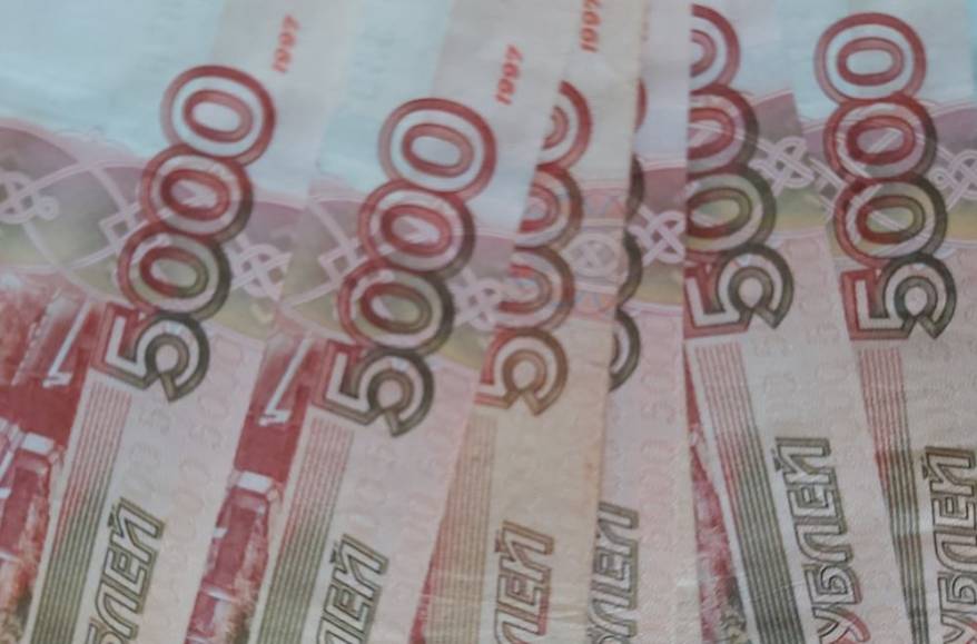 В России предлагают повысить МРОТ до 30 тыс. рублей
