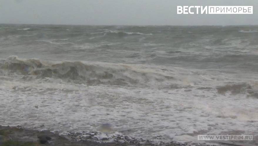 «Все очень серьезно»: Штормовое предупреждение объявлено в Приморье