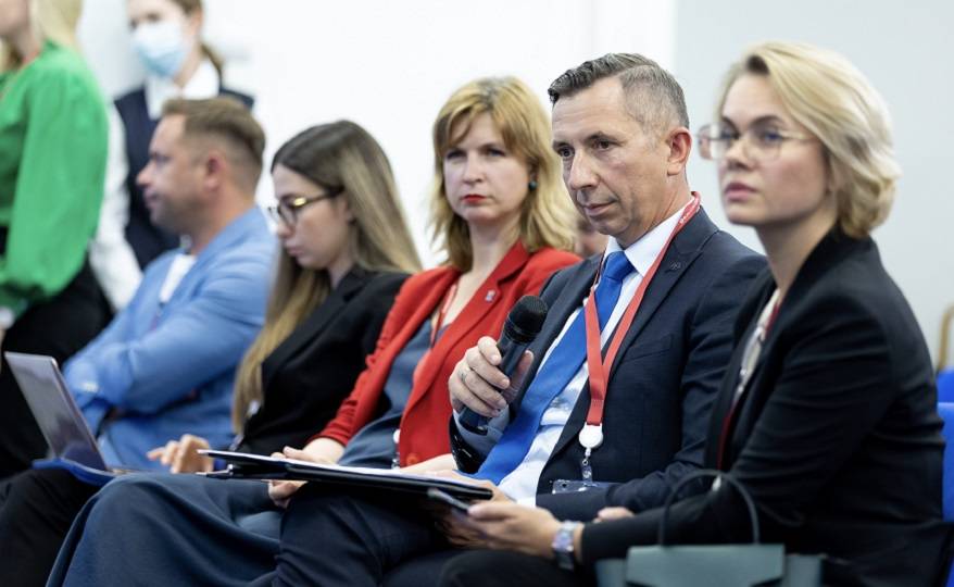 ВЭФ-2022: Вадим Байбак рассказал о подготовке квалифицированных кадров в системе АО «Восточный Порт» для экономики Приморья