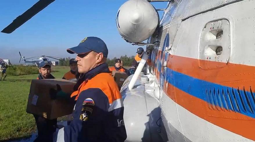 Вертолёты со спасателями отправились в самые пострадавшие районы Приморья (видео) Вертолёты со спасателями отправились в самые пострадавшие районы Приморья (видео)