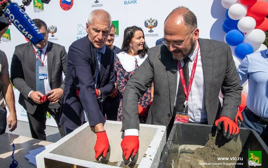 «Капсулу времени» заложили на стройплощадке ФОКа в Снеговой Пади