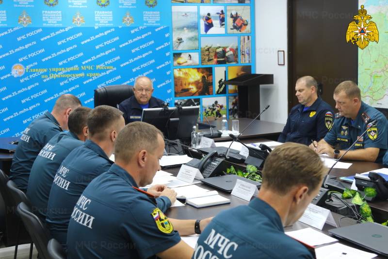 Замглавы МЧС РФ прибыл в Приморье для контроля над ходом ликвидации последствий тайфуна Замглавы МЧС РФ прибыл в Приморье для контроля над ходом ликвидации последствий тайфуна