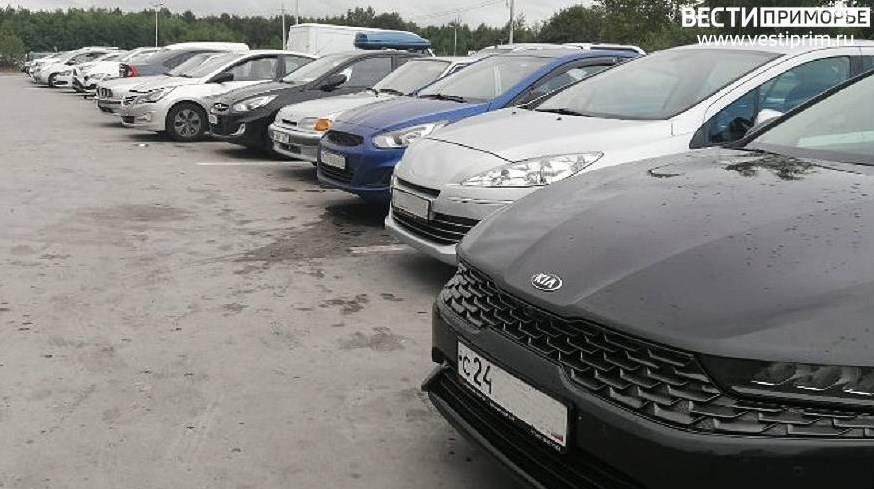Автовладельцев предупреждают: О произошедшем на парковке рассказал пострадавший