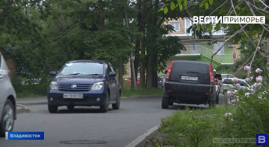 «Реакция неадеквата»: Водитель набросился на пешехода с лопатой «Реакция неадеквата»: Водитель набросился на пешехода с лопатой