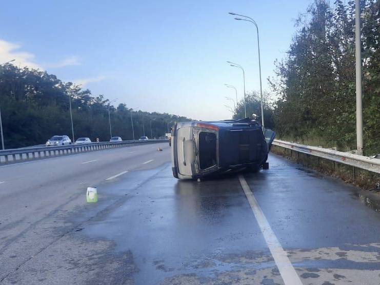 Автоледи пострадала в серьезной аварии во Владивостоке