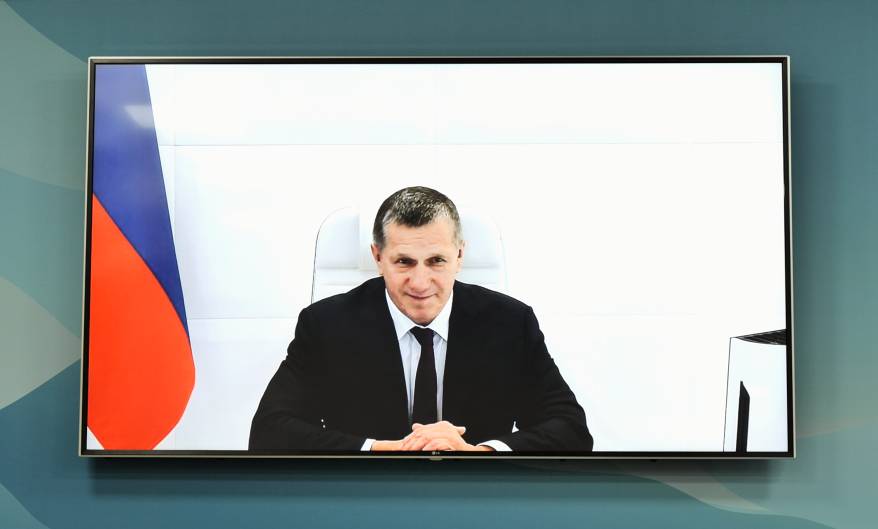 На ВЭФ во Владивостоке Юрий Трутнев рассказал о создании трансграничных ТОР