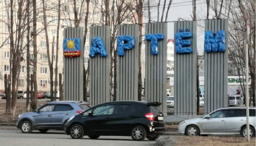 «Но ведь еще не упал»: Женщина возмущена ситуацией на улице Ляпидевского «Но ведь еще не упал»: Женщина возмущена ситуацией на улице Ляпидевского