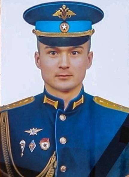 "Приказал всем уходить": Последний бой Героя РФ Мингияна Лиджиева (Эксклюзив) "Приказал всем уходить": Последний бой Героя РФ Мингияна Лиджиева (Эксклюзив)