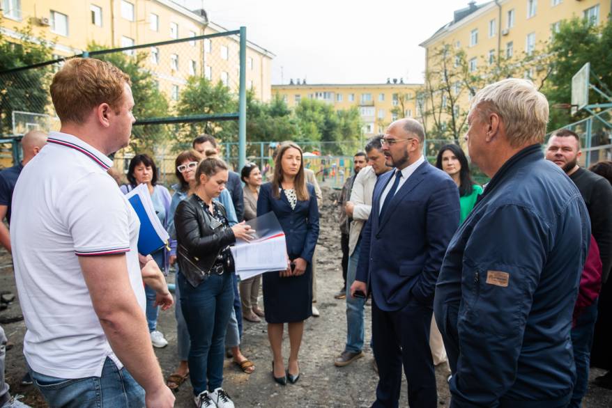 Глава Владивостока продолжает рабочие выезды по районам города Глава Владивостока продолжает рабочие выезды по районам города
