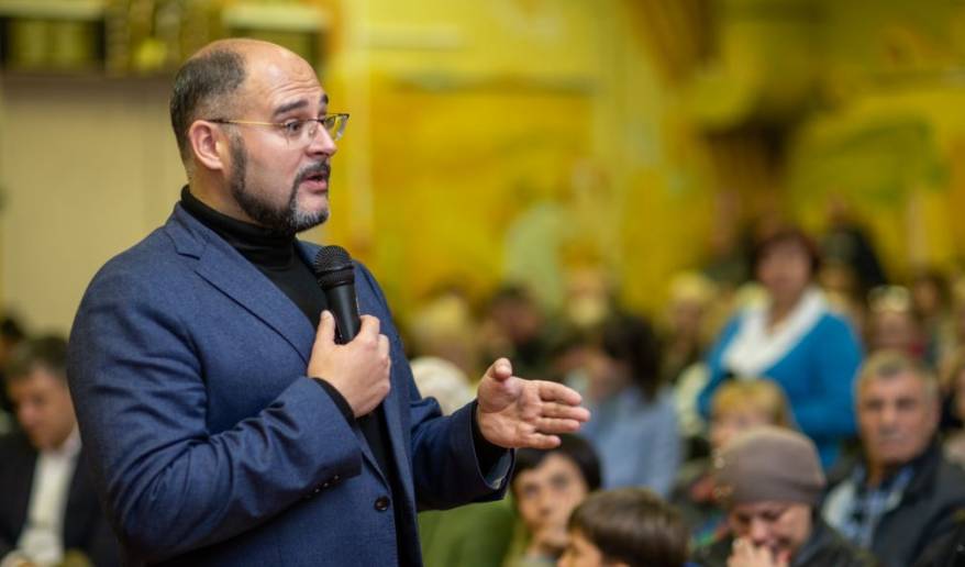 Константин Шестаков встретился с жителями Первореченского и Ленинского районов Владивостока Константин Шестаков встретился с жителями Первореченского и Ленинского районов Владивостока