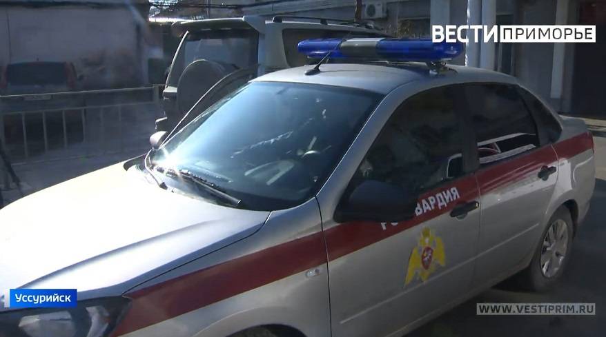 «Работают силовики»: Посетителей и сотрудников крупного ТЦ эвакуировали