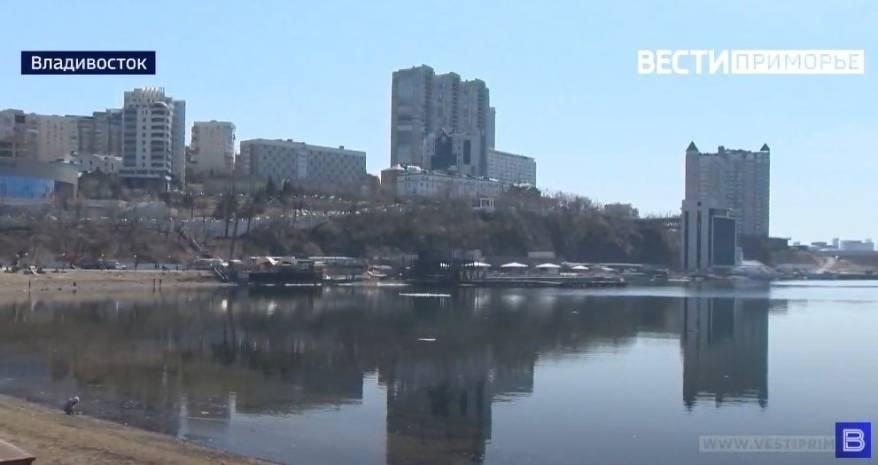 «В активном поиске»: Мужчина ввел в недоумение очевидцев на Набережной