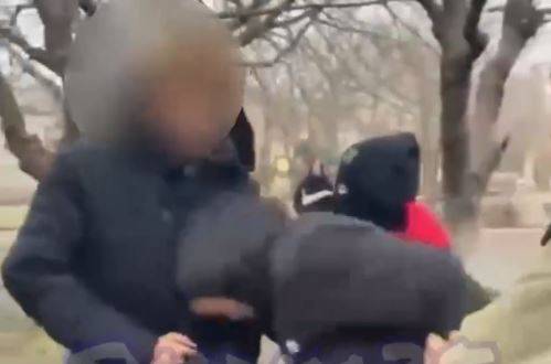"Упыри": В Уссурийске школьники толпой избили подростка "Упыри": В Уссурийске школьники толпой избили подростка