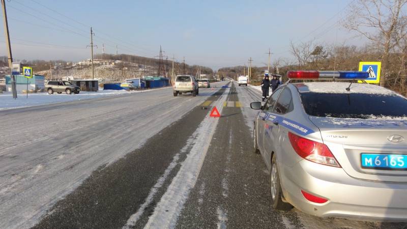 В Приморье водитель Toyota Vista сбил женщину на пешеходном переходе и скрылся с места ДТП В Приморье водитель Toyota Vista сбил женщину на пешеходном переходе и скрылся с места ДТП