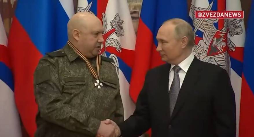 Путин наградил генерала Суровикина орденом Святого Георгия