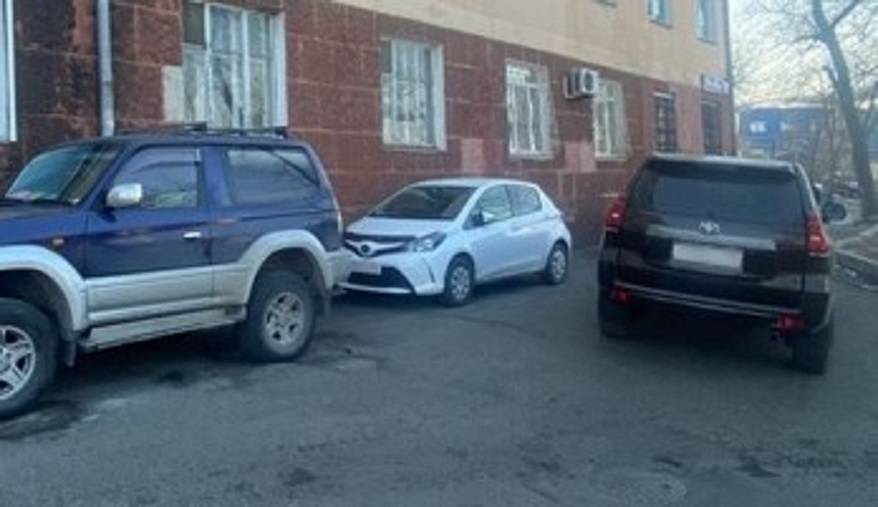 «Вышел обиженный из Land Cruiser»: Подробности происшествия во дворе многоэтажки «Вышел обиженный из Land Cruiser»: Подробности происшествия во дворе многоэтажки