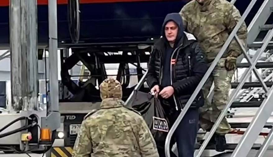 Силовики показали кадры роскошной жизни приморского теневого финансиста в Москве Силовики показали кадры роскошной жизни приморского теневого финансиста в Москве