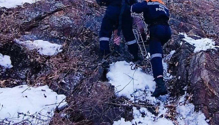 «Ужас и страх в глазах»: Девочку спасли с отвесной скалы «Ужас и страх в глазах»: Девочку спасли с отвесной скалы