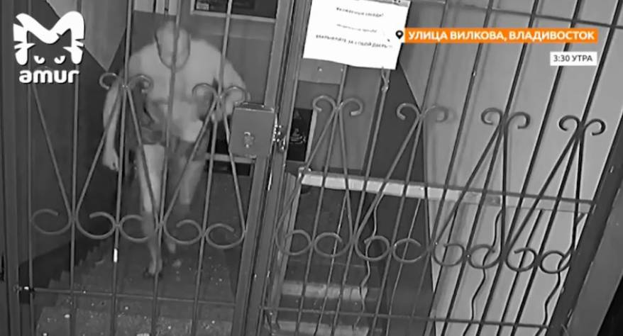 Неадекватный сосед устроил ад жителям многоквартирного дома во Владивостоке