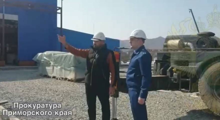 Прокурор вынес предостережение подрядчику строительства тренировочного катка в Находке Прокурор вынес предостережение подрядчику строительства тренировочного катка в Находке
