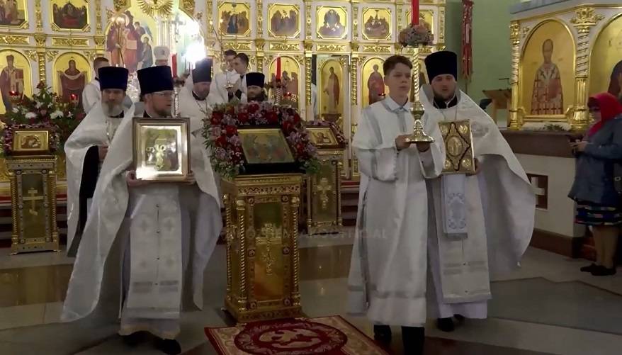 Олег Кожемяко поздравил приморцев с праздником Светлой Пасхи Олег Кожемяко поздравил приморцев с праздником Светлой Пасхи