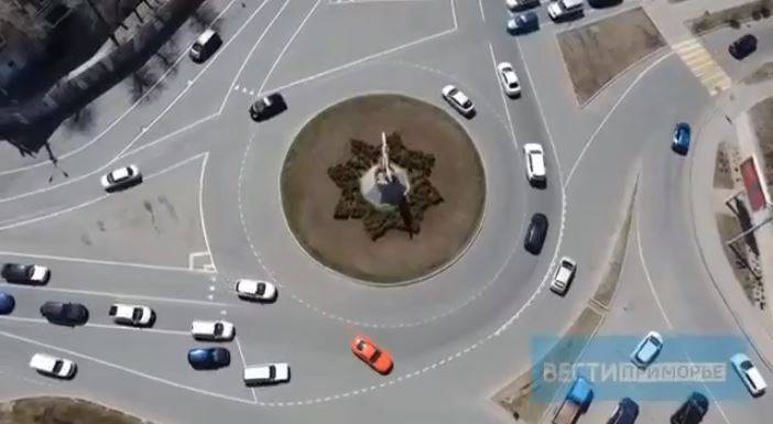 Изменения движения на автокольце в центре Владивостока вызвали бурю эмоций в соцсетях