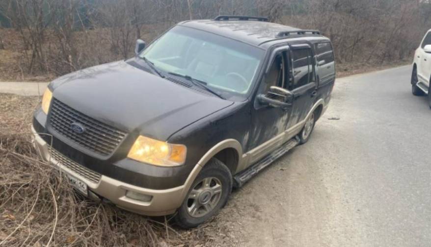 Водитель "Форда" пытался скрыться с места ДТП во Владивостоке, но был задержан