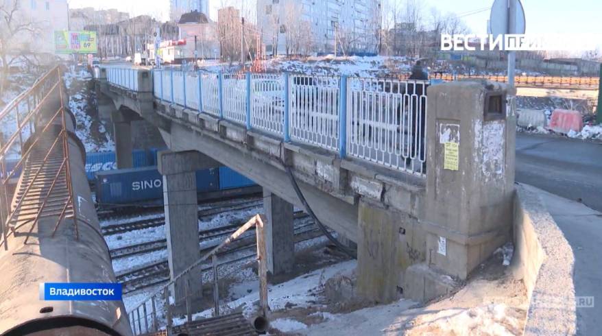 Подрядчик назвал сроки окончания ремонта Казанского моста во Владивостоке Подрядчик назвал сроки окончания ремонта Казанского моста во Владивостоке
